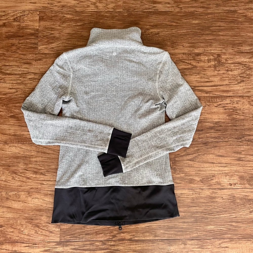 🖤 Lululemon Jacket 🖤 - Picture 2 of 8